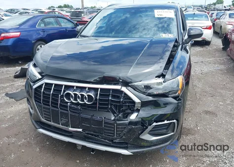 2021 Audi Q3 Premium 40 z USA, uszkodzony, nr VIN WA1AUCF39M1143549